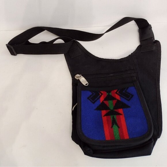 Everest Handbags - Everest Aztec Print Black Canvas Adjustable Crossbody Messenger Bag Multi Pocket